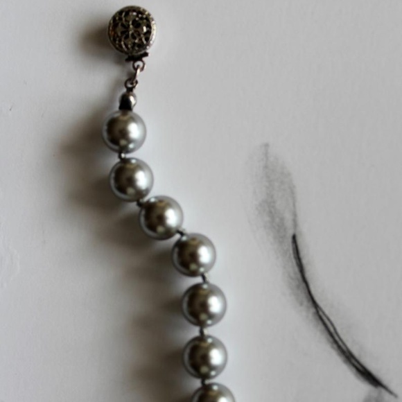 Etta Light Grey Pearl Necklace - Picture 3 of 3
